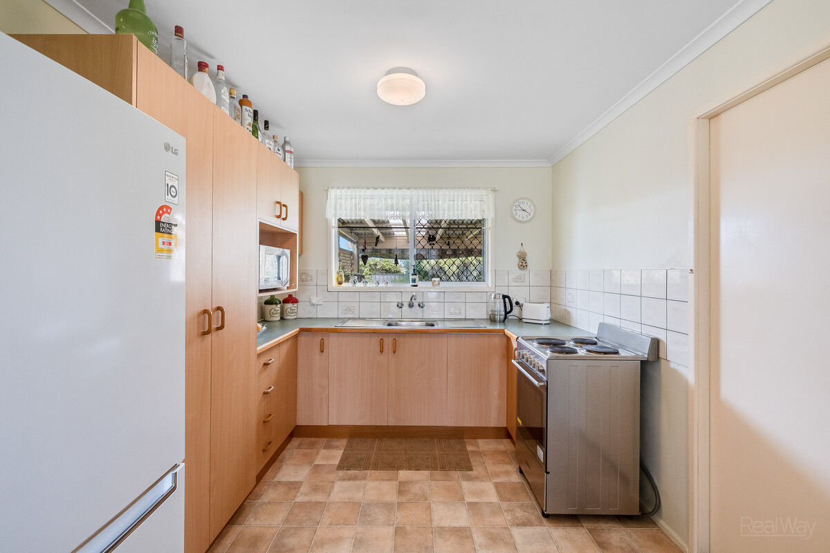 28 Jennifer Crescent, Darling Heights QLD 4350, Darling Heights - Thumbnail 4