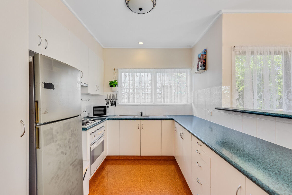 42 Stuart Street, Mount Lofty QLD 4350, Mount Lofty - Thumbnail 8