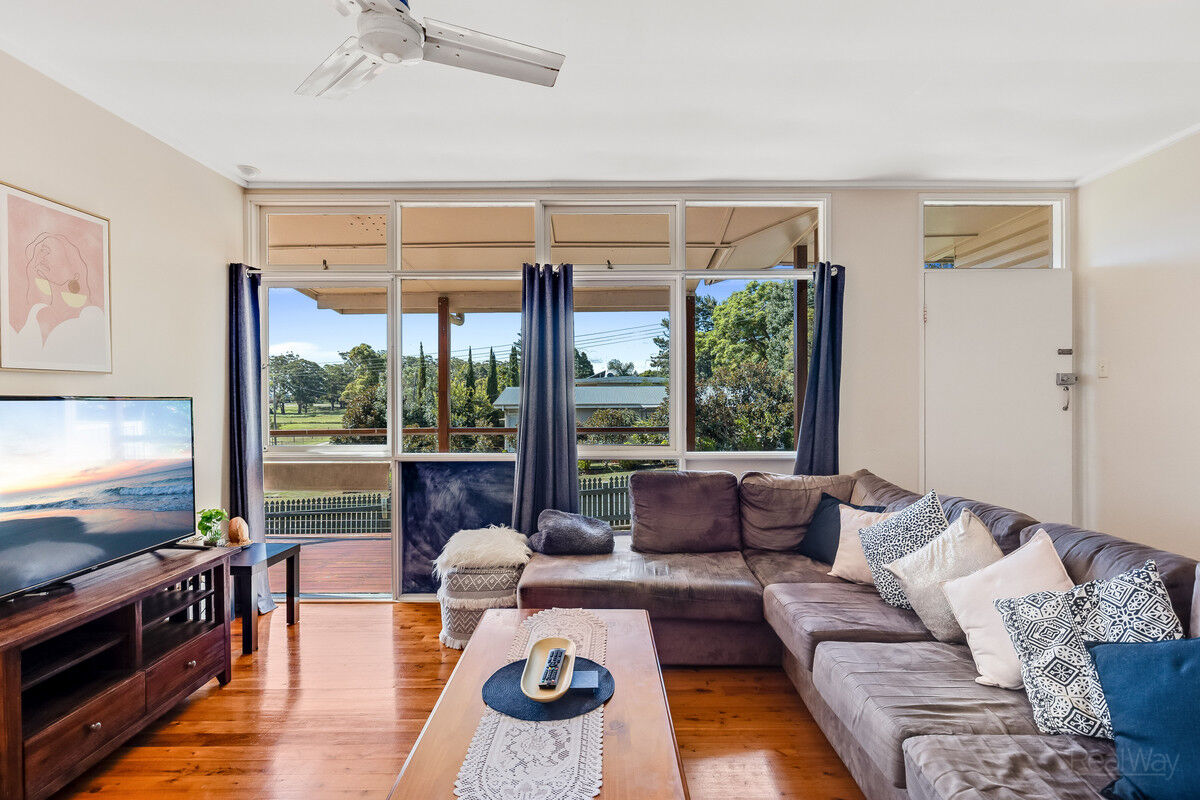42 Stuart Street, Mount Lofty QLD 4350, Mount Lofty - Thumbnail 5