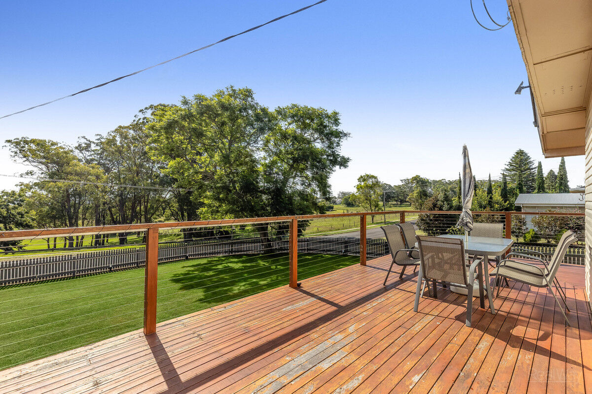 42 Stuart Street, Mount Lofty QLD 4350, Mount Lofty - Thumbnail 3