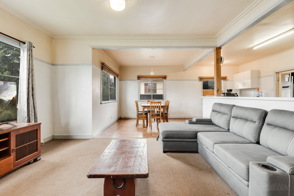 411 Tor Street, Newtown QLD 4350, Newtown - Thumbnail 2