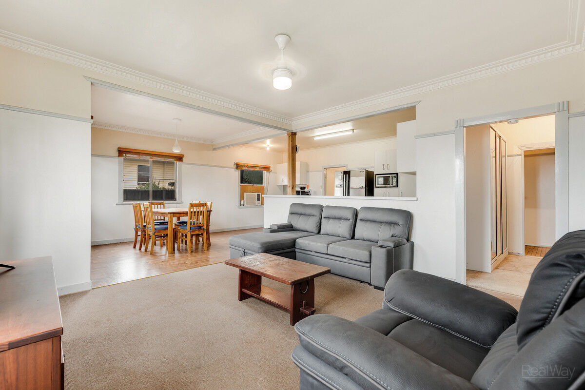 411 Tor Street, Newtown QLD 4350, Newtown - Thumbnail 3