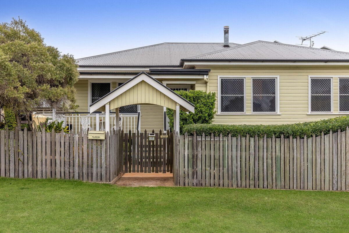 33 Lloyd Street, Harristown QLD 4350, Harristown - Thumbnail 2
