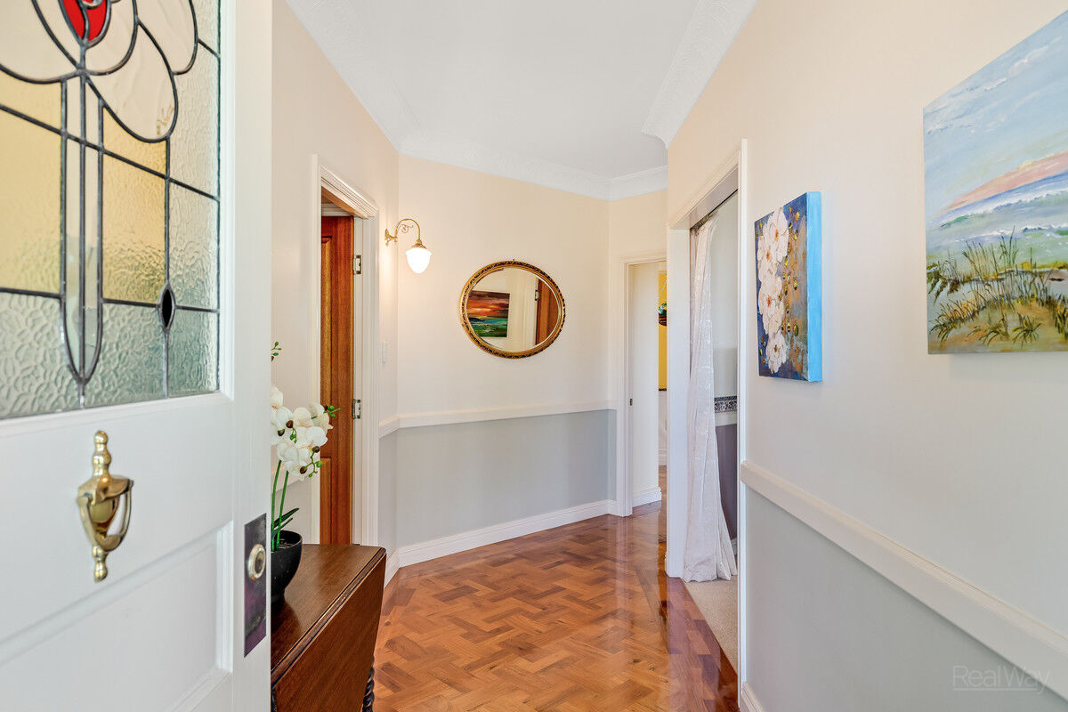 13C Mackenzie Street, Mount Lofty QLD 4350, Mount Lofty - Thumbnail 4