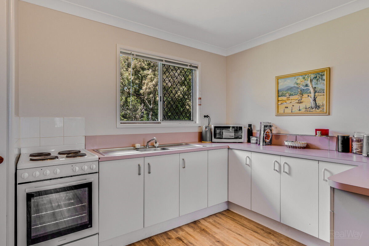 12 Weise Street, Oakey QLD 4401, Oakey - Thumbnail 2