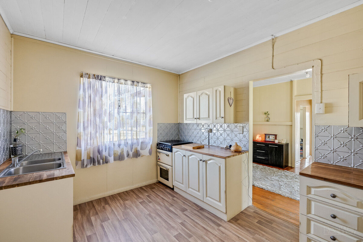 32 Montgomerys Road, Lockyer QLD 4344, Lockyer - Thumbnail 6
