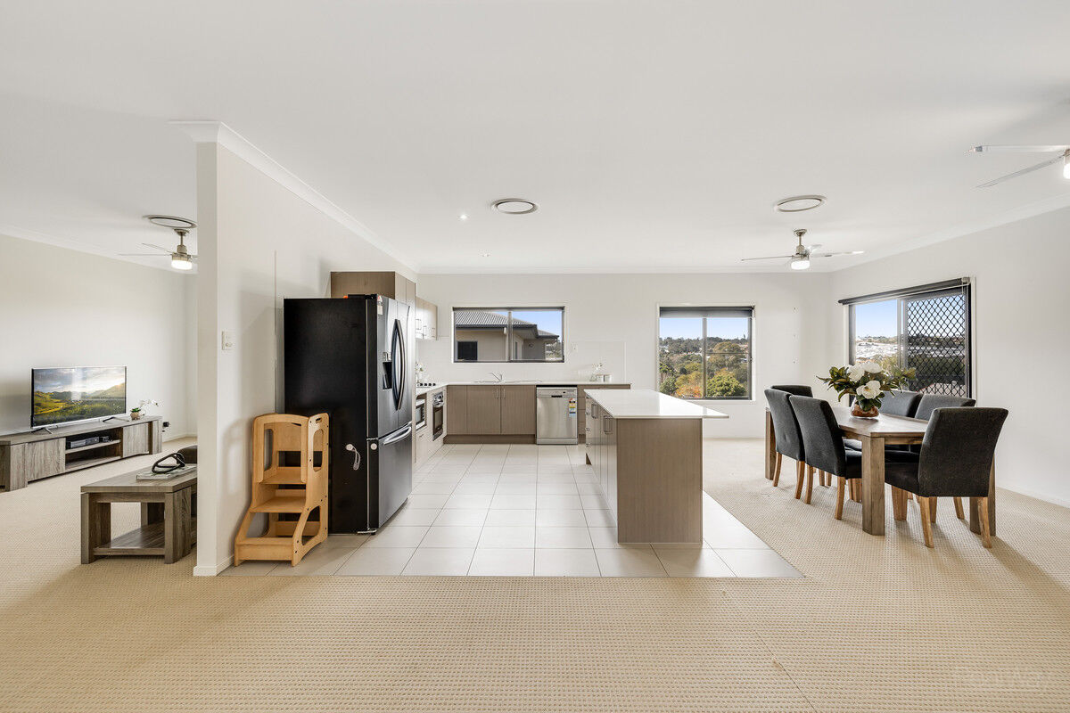 12 Alistair Street, Glenvale QLD 4350, Glenvale - Thumbnail 3
