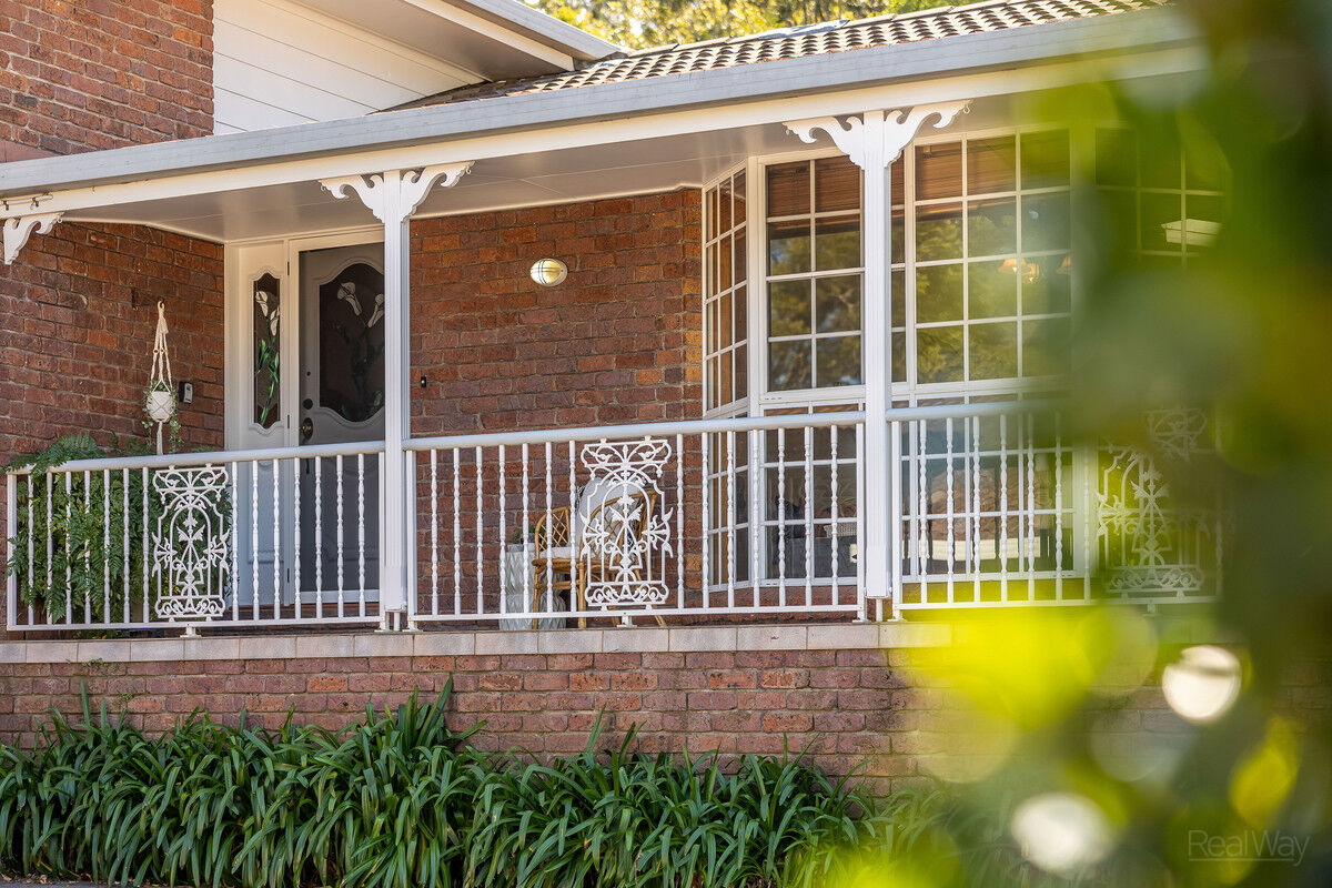 27 Range Street, Mount Lofty QLD 4350, Mount Lofty - Thumbnail 2