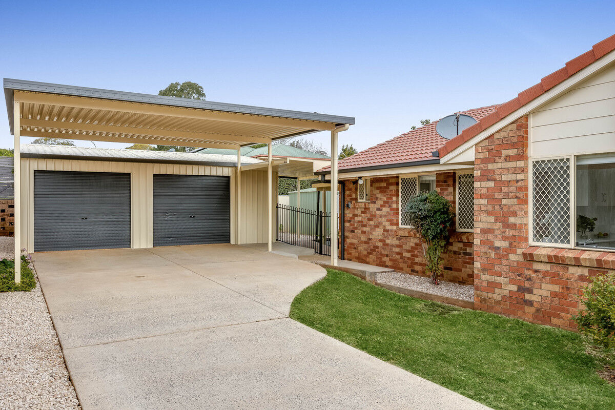16 Dyson Drive, Darling Heights QLD 4350, Darling Heights - Thumbnail 2