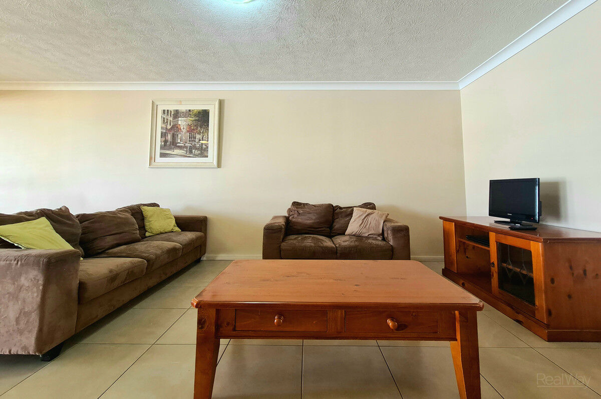Conveniently Located Fully Furnished Unit in the City! RealWay Toowoomba