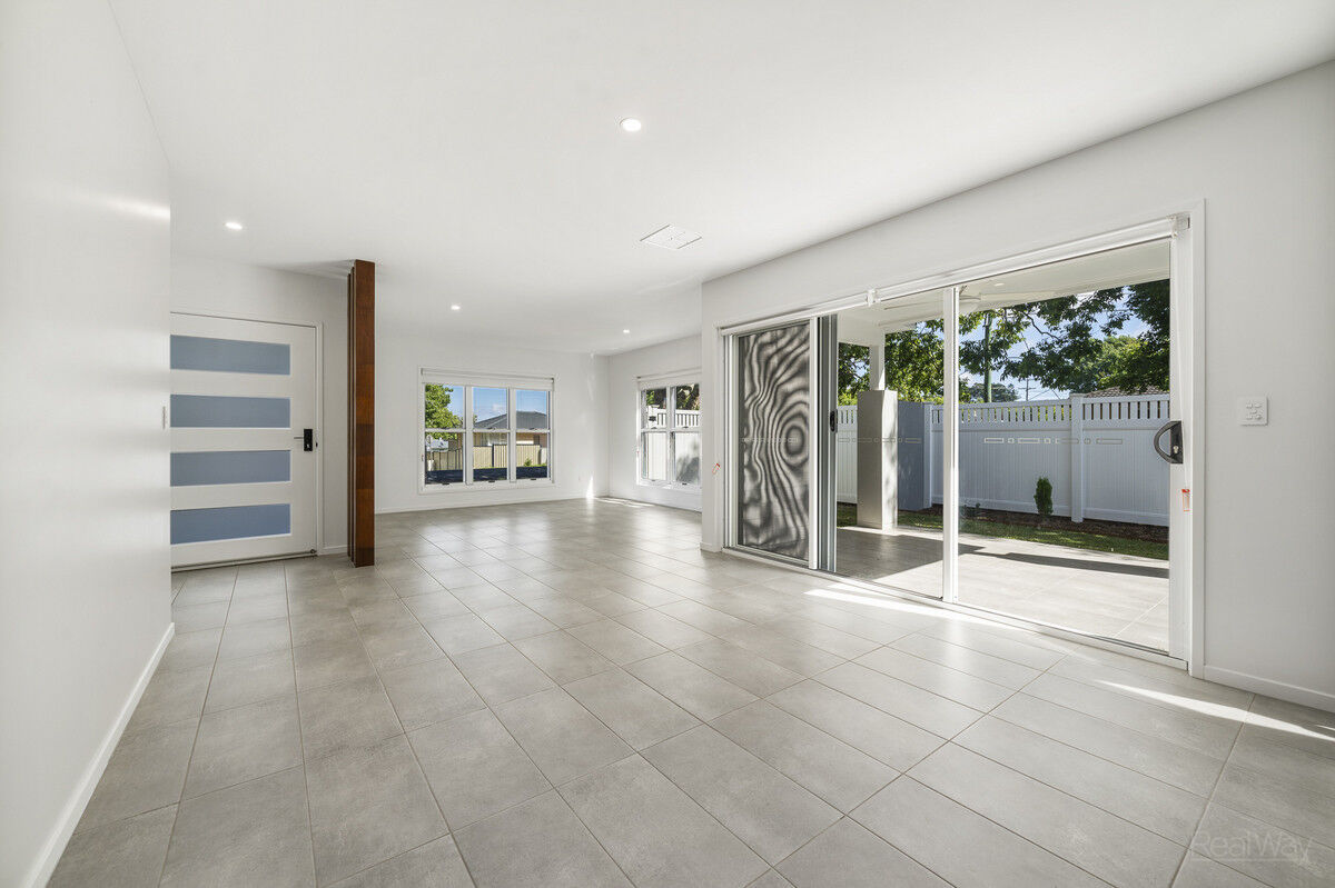 2 / 362 Hume Street, Centenary Heights QLD 4350, Centenary Heights - Thumbnail 2