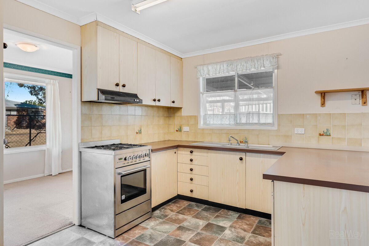 11 Gore Street, Cambooya QLD 4358, Cambooya - Thumbnail 7