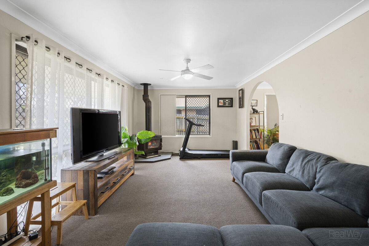 13 Gunn Street, Kearneys Spring QLD 4350, Kearneys Spring - Thumbnail 5