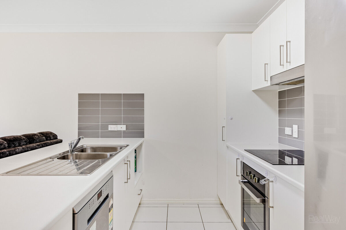 23 Carlin Street, GLENVALE QLD 4350, Glenvale - Thumbnail 3