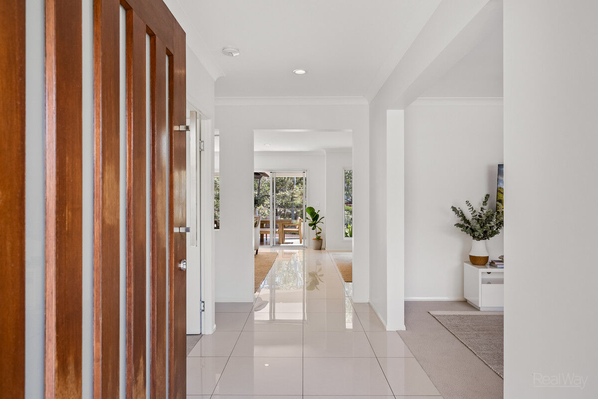 31 Piccadilly Court, Mount Lofty QLD 4350, Mount Lofty - Thumbnail 2