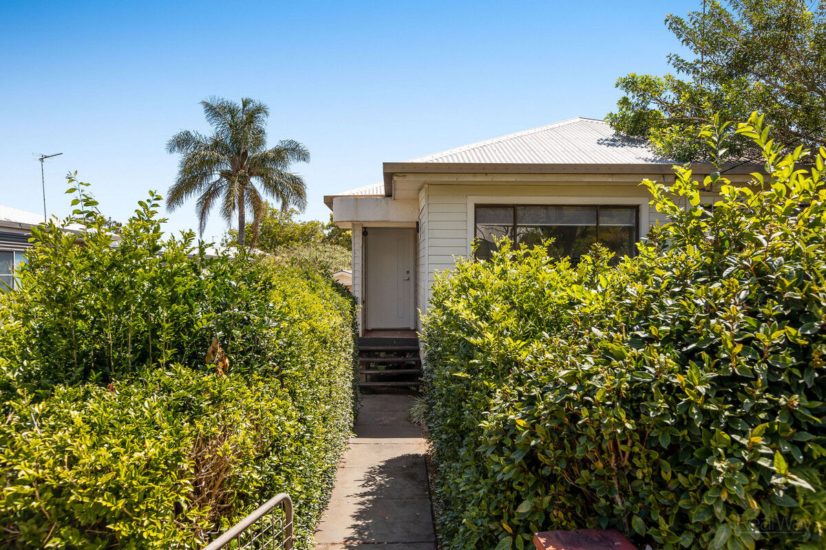 21 Mcintyre Street, Centenary Heights QLD 4350, Centenary Heights - Thumbnail 7