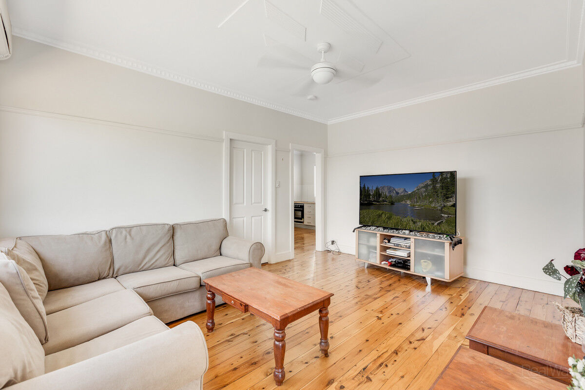 21 Mcintyre Street, Centenary Heights QLD 4350, Centenary Heights - Thumbnail 2