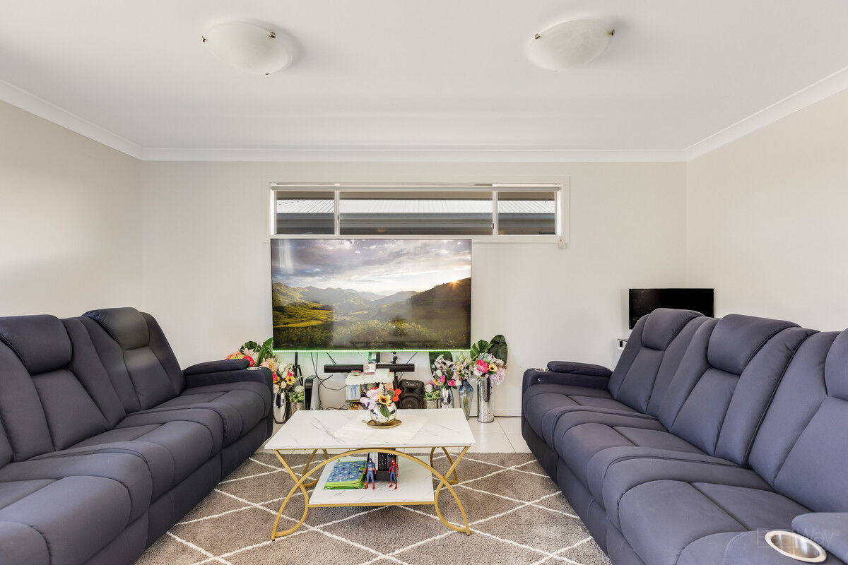 12 Minnett Street, Glenvale QLD 4350, Glenvale - Thumbnail 3