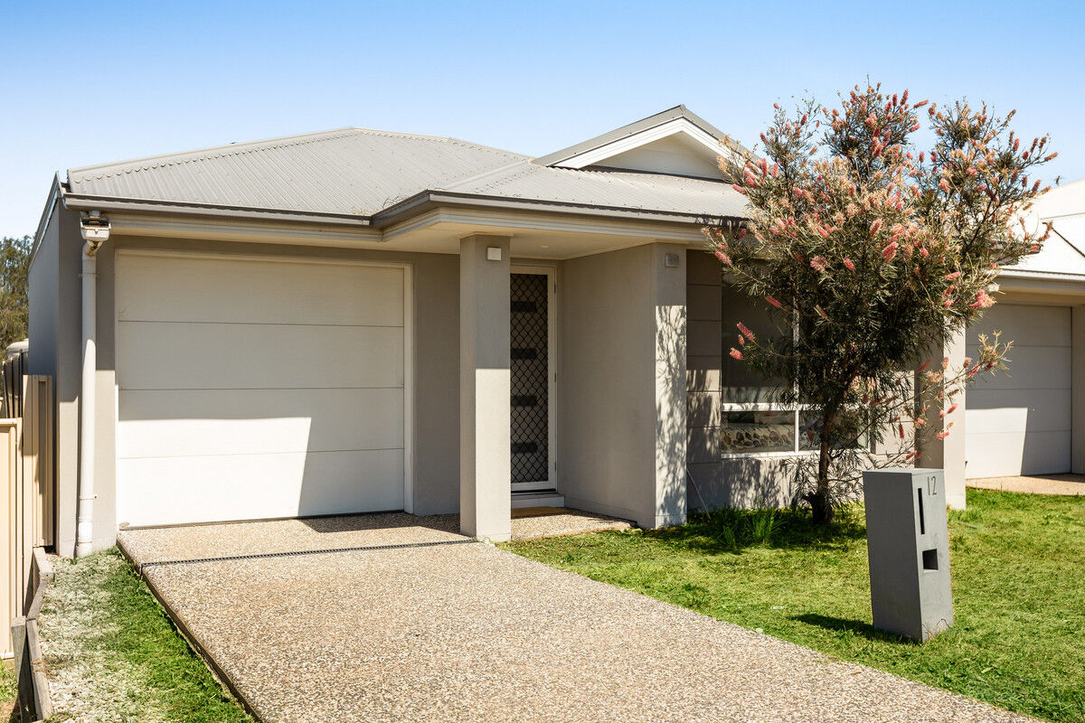 12 Minnett Street, Glenvale QLD 4350, Glenvale - Thumbnail 2