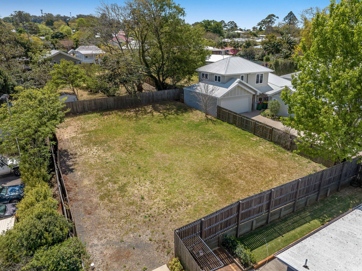 77a Bridge Street, Mount Lofty QLD 4350, Mount Lofty - Thumbnail 2
