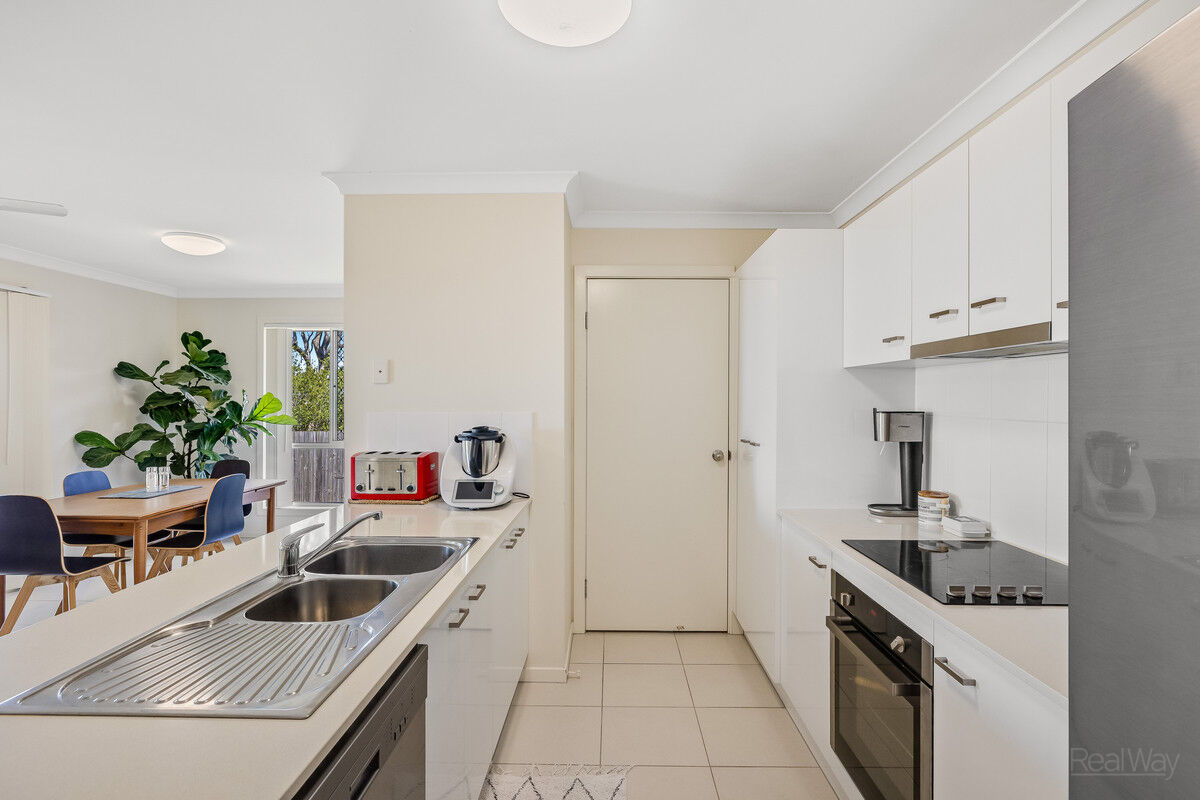 8 Westview Drive, Mount Kynoch QLD 4350, Mount Kynoch - Thumbnail 4
