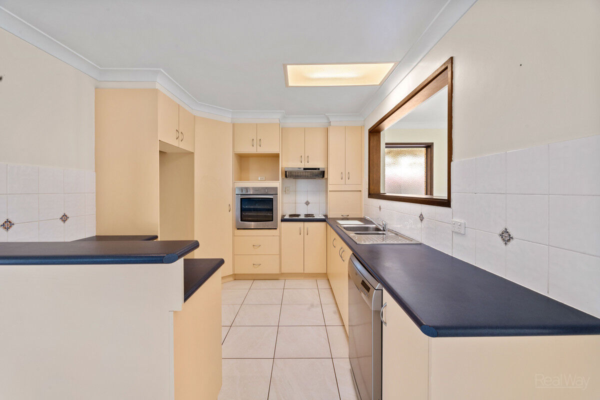 67 Knockator Crescent, Centenary Heights QLD 4350, Centenary Heights - Thumbnail 2