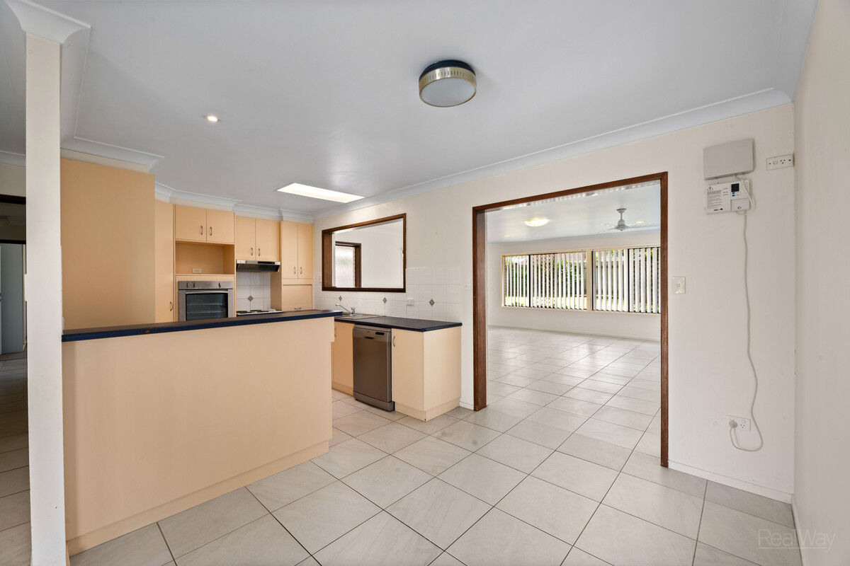 67 Knockator Crescent, Centenary Heights QLD 4350, Centenary Heights - Thumbnail 3