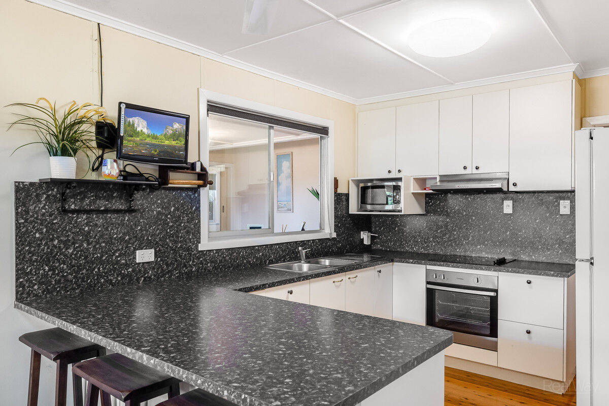 24 McNamara Street, Centenary Heights QLD 4350, Centenary Heights - Thumbnail 8