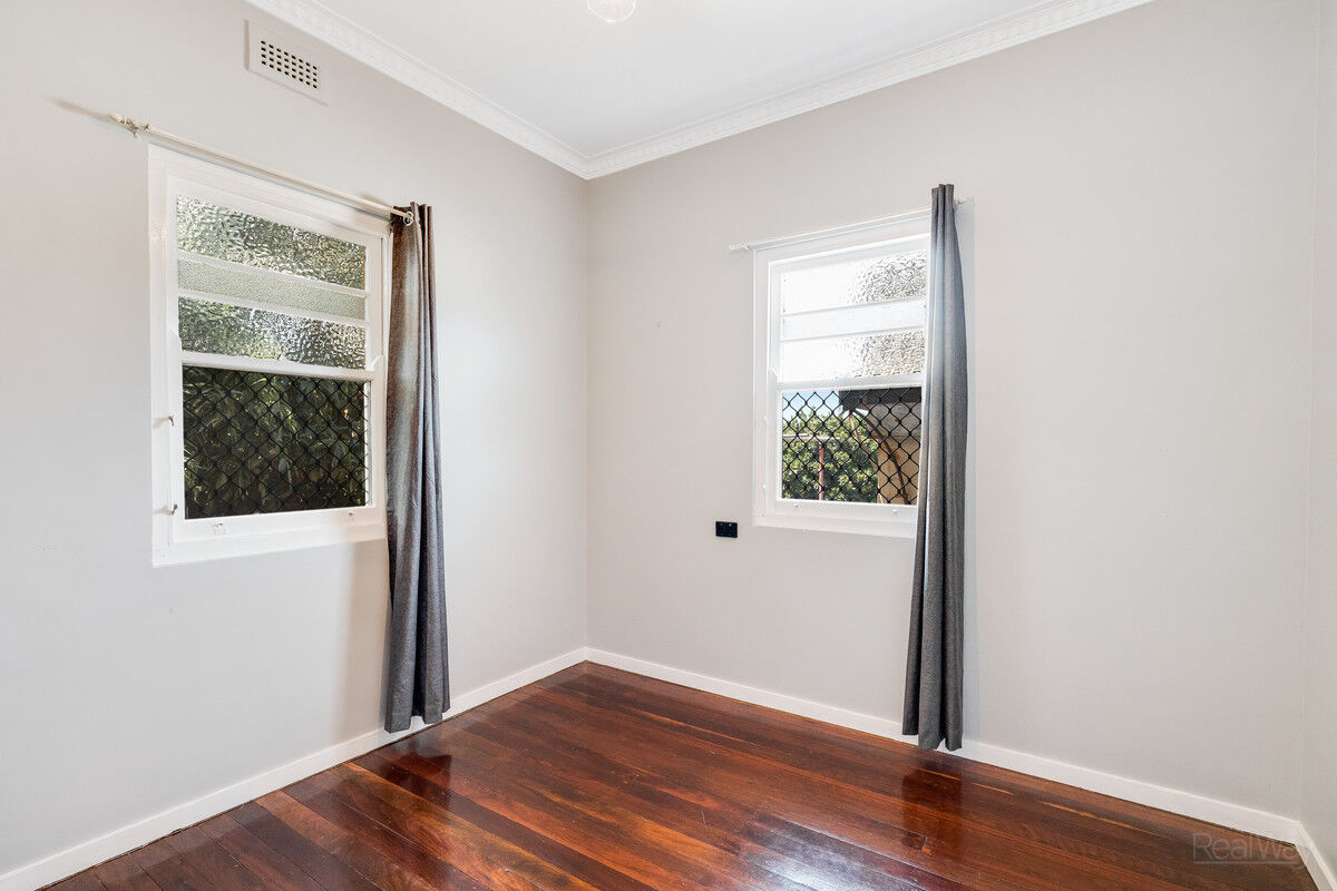 6 Beelbee Street, Harristown QLD 4350, Harristown - Thumbnail 7
