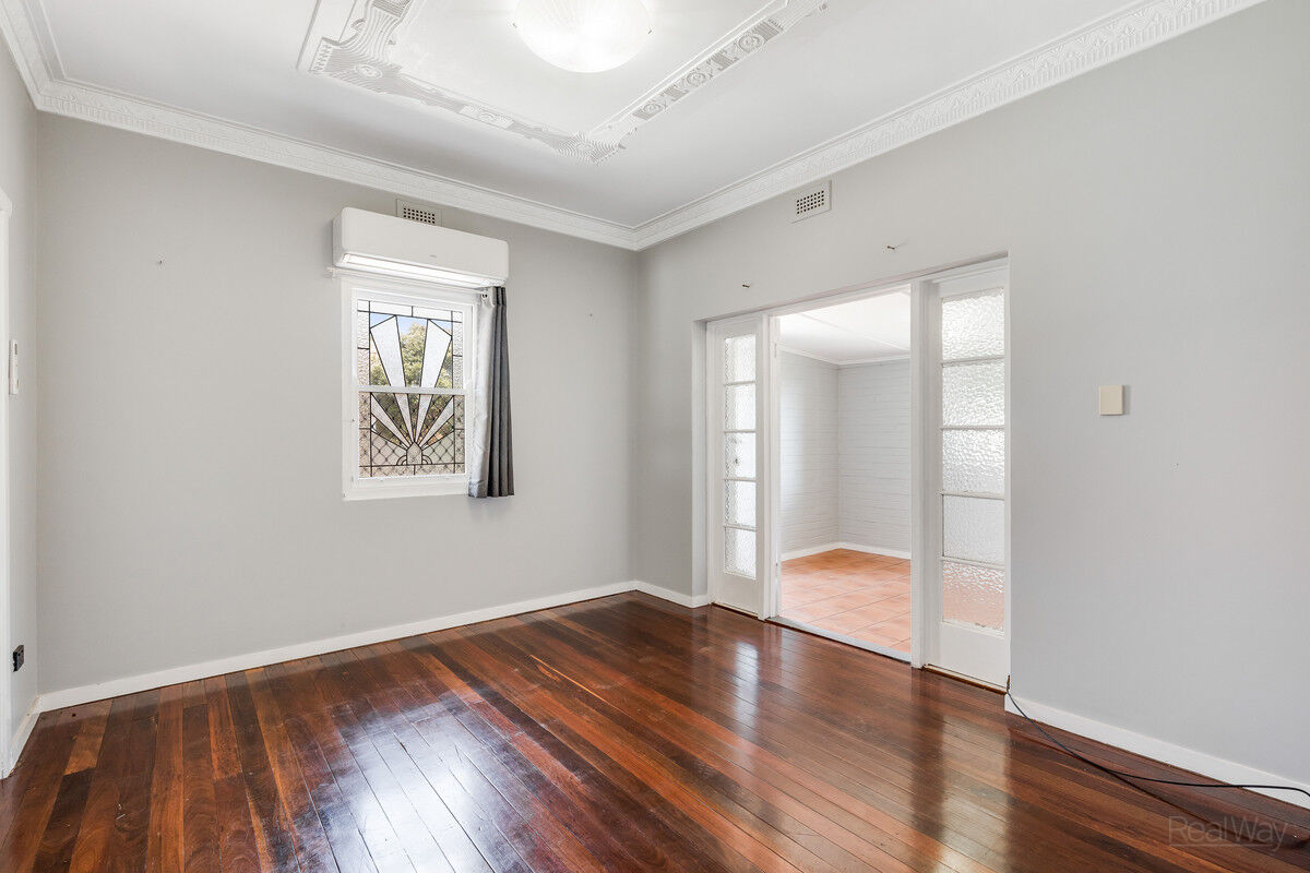 6 Beelbee Street, Harristown QLD 4350, Harristown - Thumbnail 4