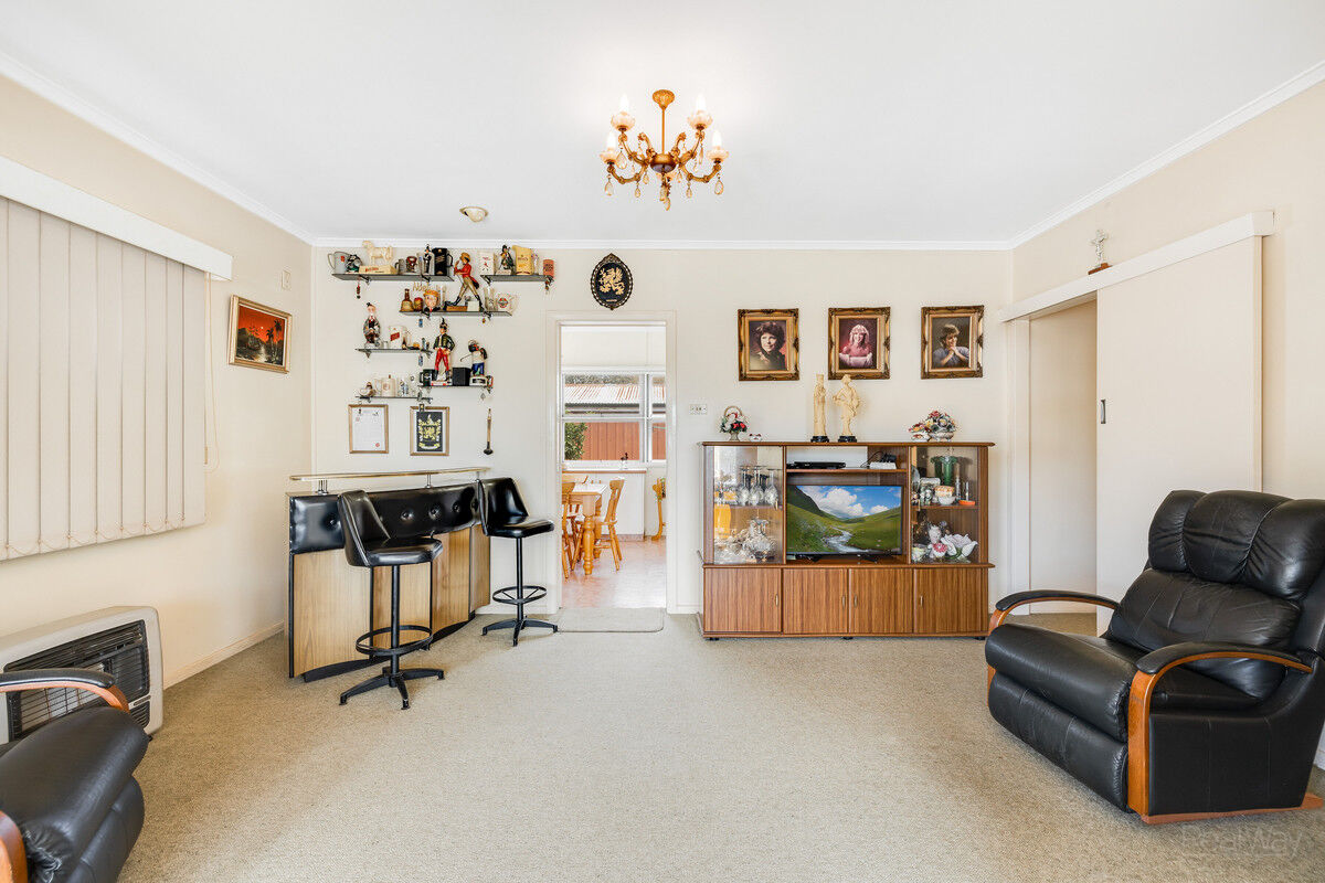 32 Hillside Street, Newtown QLD 4350, Newtown - Thumbnail 7