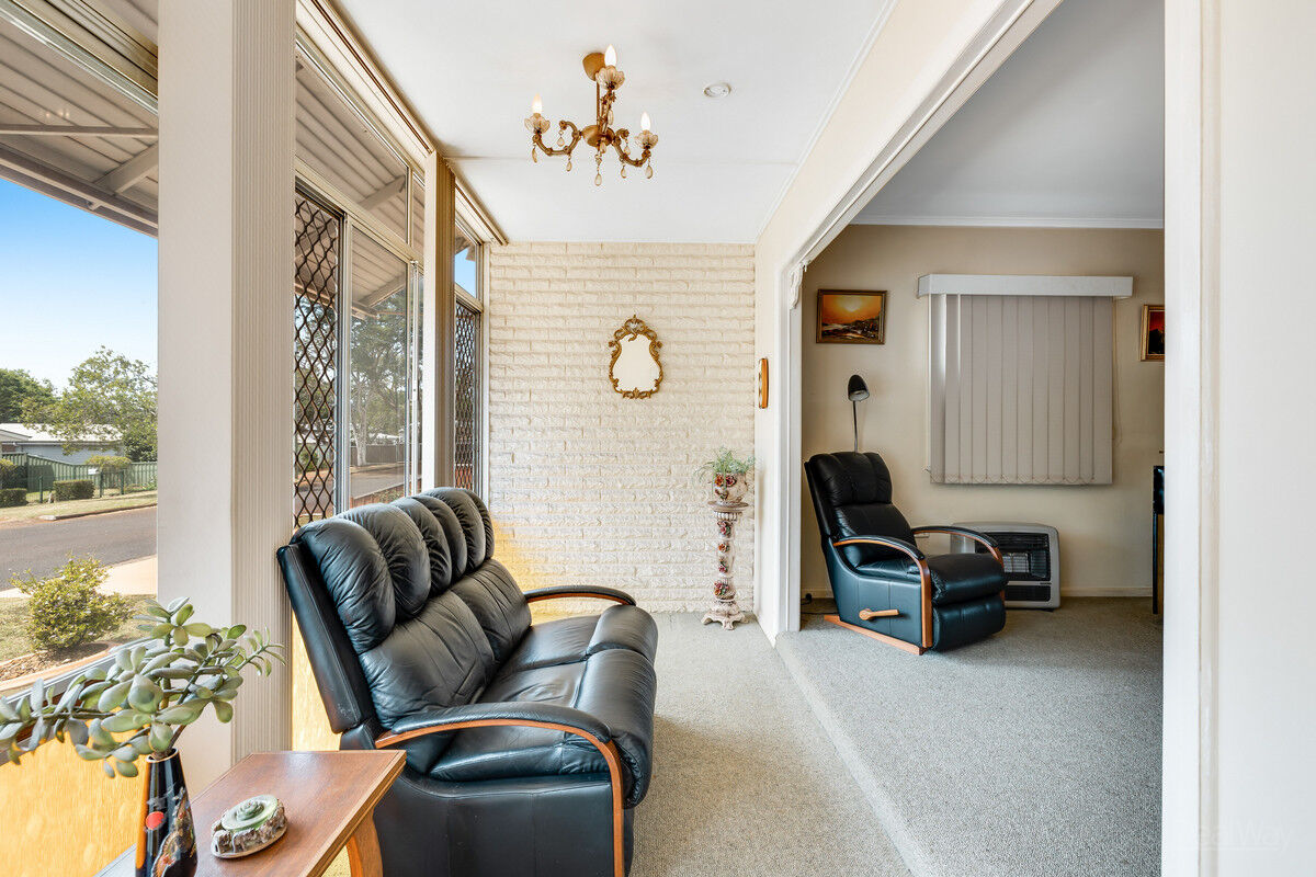 32 Hillside Street, Newtown QLD 4350, Newtown - Thumbnail 6