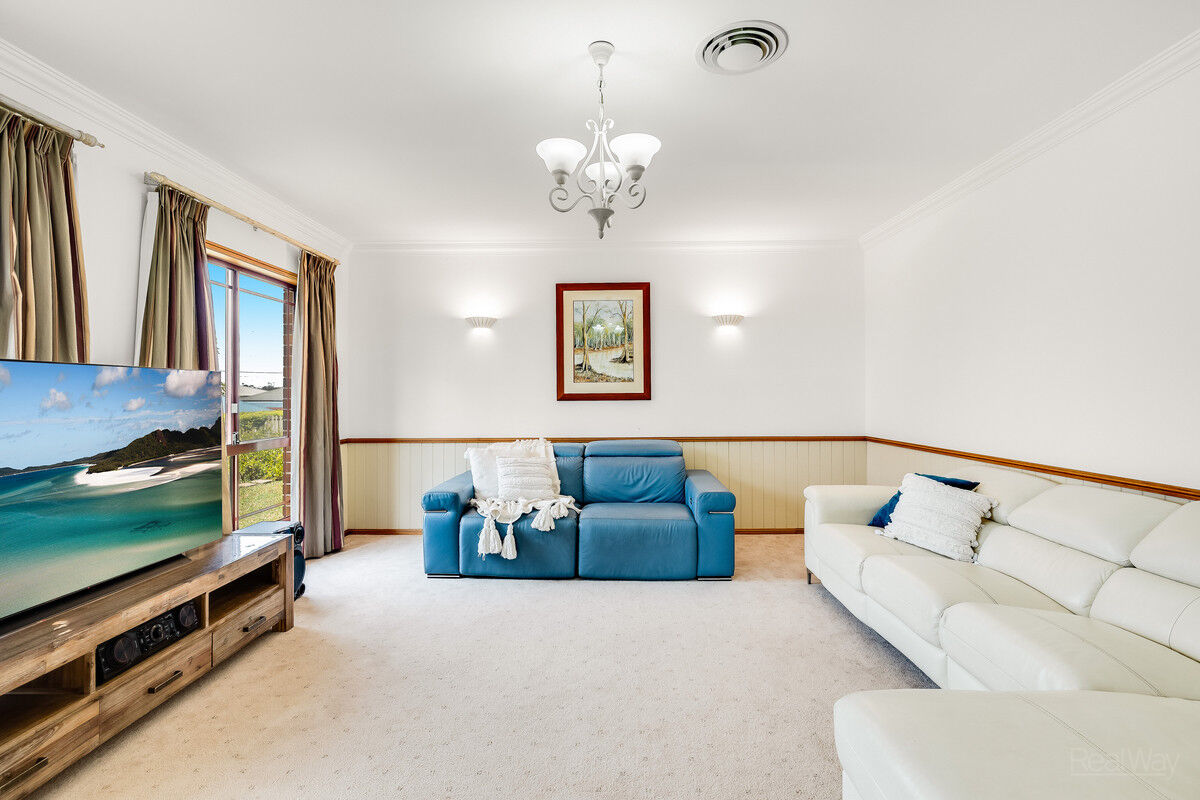 2 Howard Street, Middle Ridge QLD 4350, Middle Ridge - Thumbnail 4