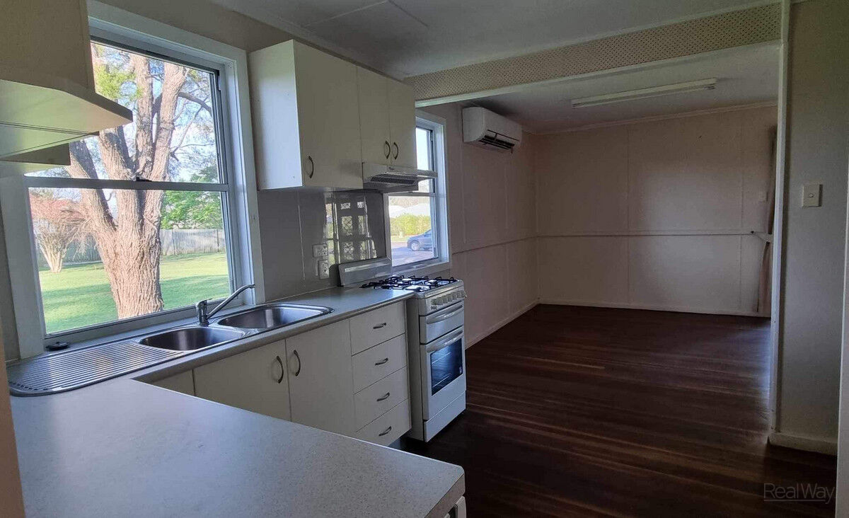 81 First Avenue, Kingaroy QLD 4610, Kingaroy - Thumbnail 2