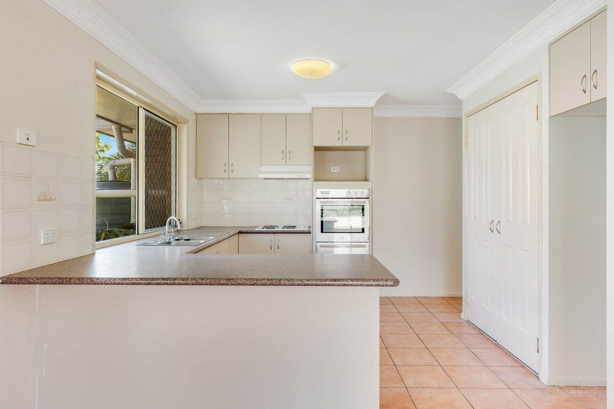 11 Trousdell Court, Rockville QLD 4350, Rockville - Thumbnail 4