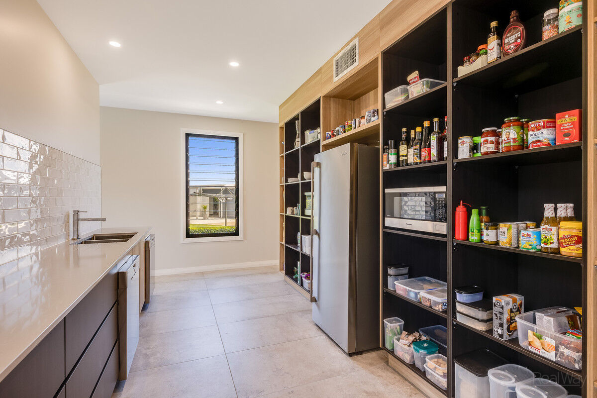 15 Jacquelyn Street, Highfields QLD 4352, Highfields - Thumbnail 4