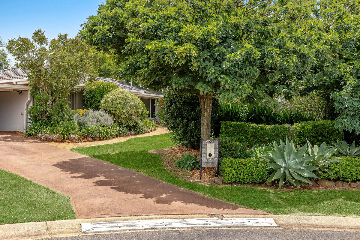 SPACIOUS FAMILY HOME WITH A SELFCONTAINED STUDIO RealWay Toowoomba