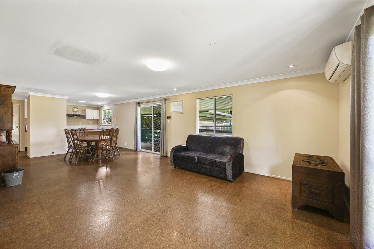 17 Piccadilly Lane, Helidon QLD 4344, Helidon - Thumbnail 4