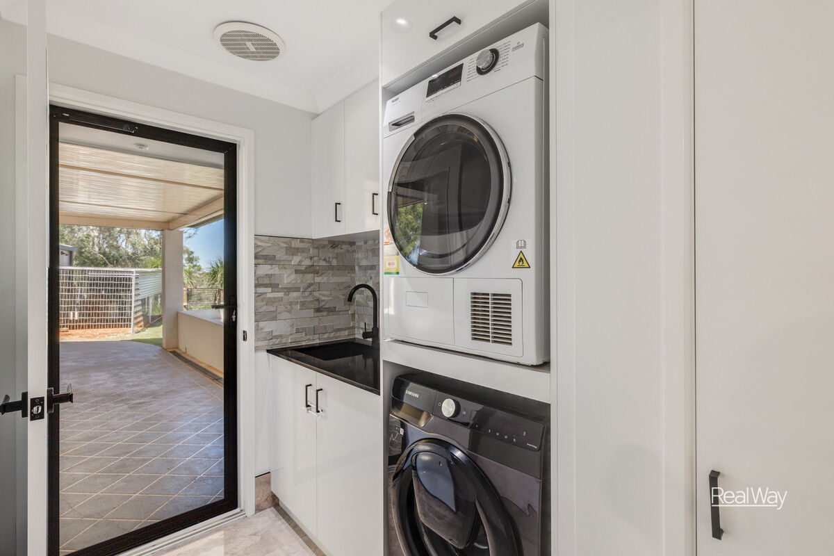 15 Hillview Court, Top Camp QLD 4350, Top Camp - Thumbnail 8
