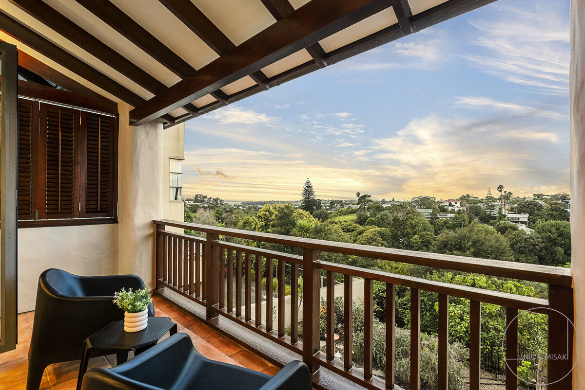 Panoramic Views and Timeless Charm