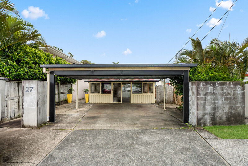 27 Pacific Avenue, Miami Qld 4220