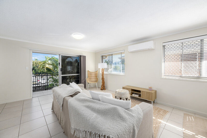 89 Petrel Avenue, Mermaid Beach Qld 4218