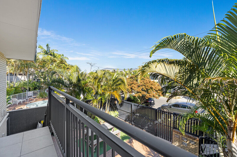 89 Petrel Avenue, Mermaid Beach Qld 4218