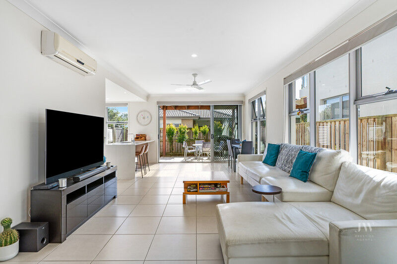 26 / 1 Waters Close, Hope Island Qld 4212