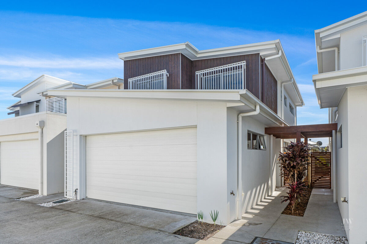 26 / 1 Waters Close, Hope Island Qld 4212