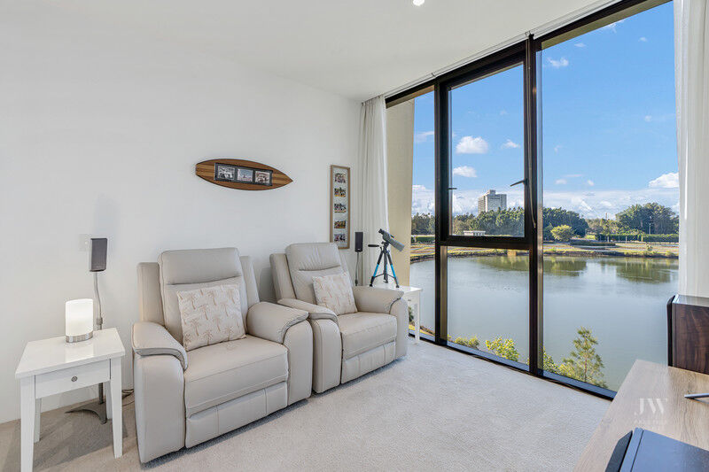 403w / 1 Marina Drive, Benowa Qld 4217