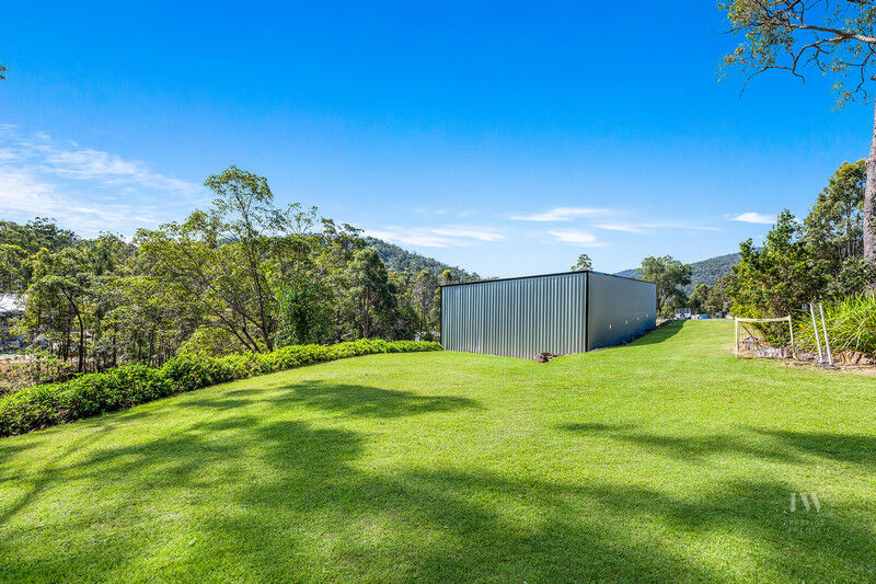 24 Lyminge Court, Bonogin Qld 4213