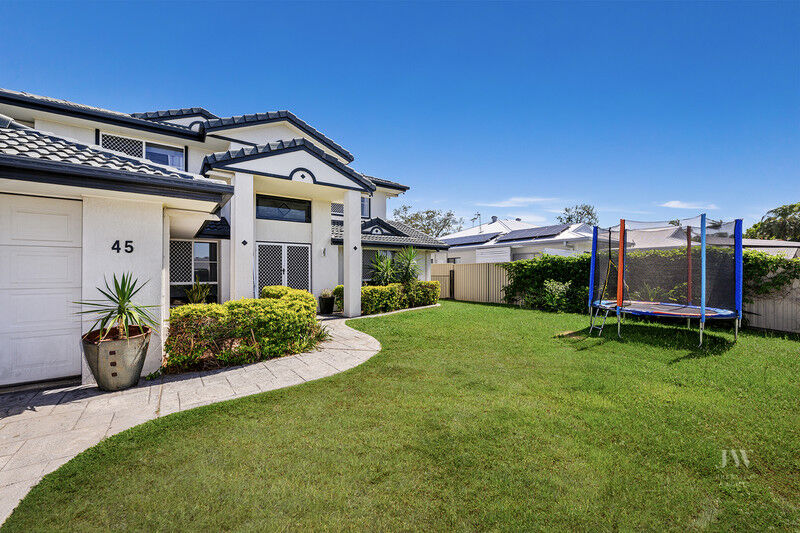 45 Monterey Keys Drive, Helensvale Qld 4212