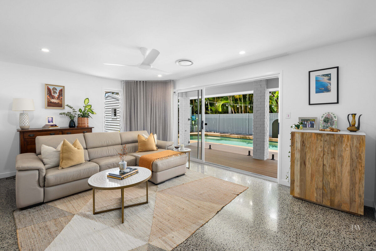 17 Denawen Street, Palm Beach Qld 4221