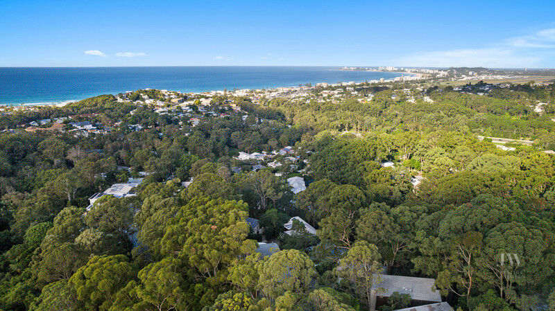 1 Sanctuary Crest Drive, Currumbin Qld 4223